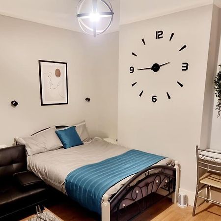 Stylish Apartment, Self Check-In, Ideal 4 Contractors, 25Mins To Gatwick Airport Thornton Heath Eksteriør billede