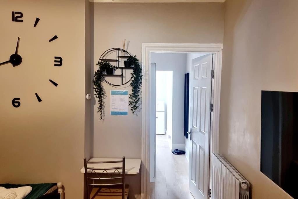 Stylish Apartment, Self Check-In, Ideal 4 Contractors, 25Mins To Gatwick Airport Thornton Heath Eksteriør billede