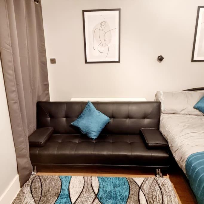 Stylish Apartment, Self Check-In, Ideal 4 Contractors, 25Mins To Gatwick Airport Thornton Heath Eksteriør billede